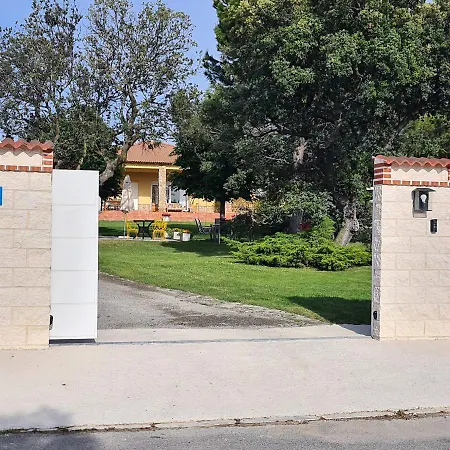 Villa Prana *
